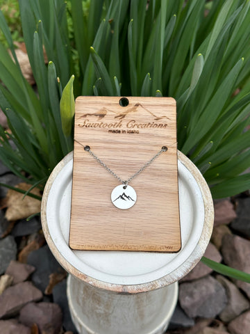 Engraved pendant necklaces